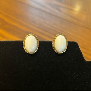 Vintage Monet Signed Clip On Earrings White and Gold‎ Oval Elegant 50s Estate